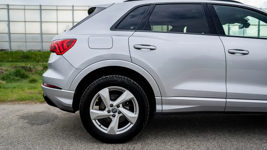 AUDI Q3 -