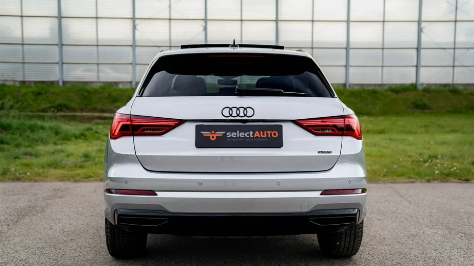AUDI Q3 -