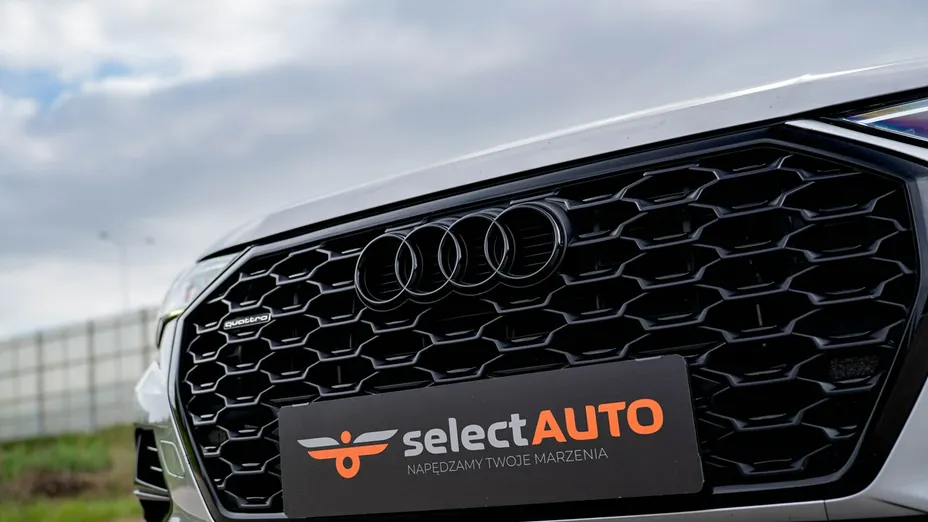 AUDI Q3 -
