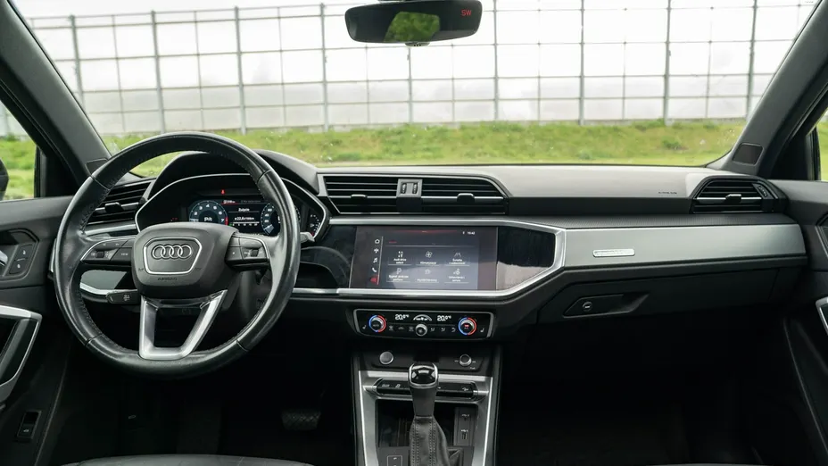 AUDI Q3 -