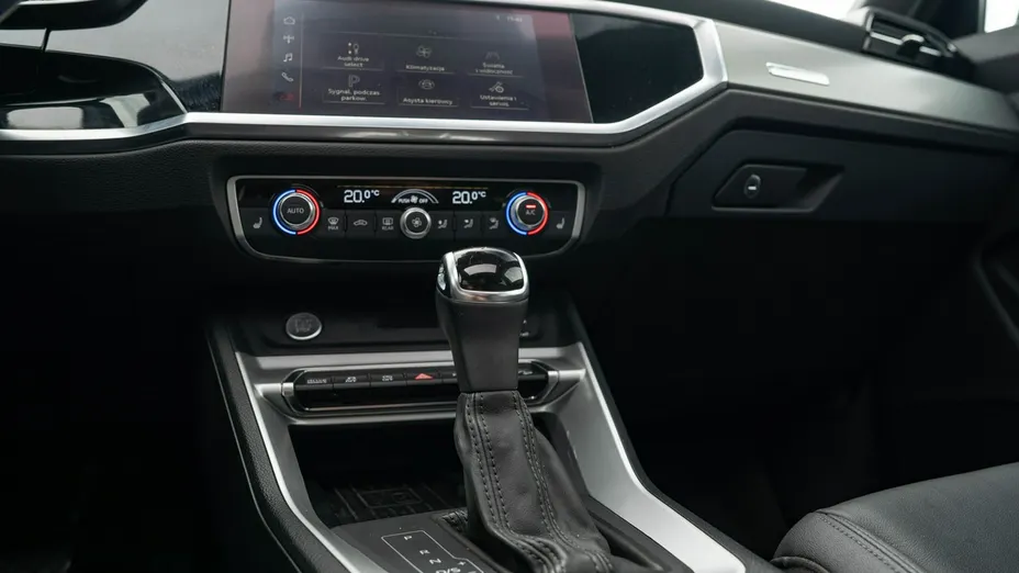 AUDI Q3 -