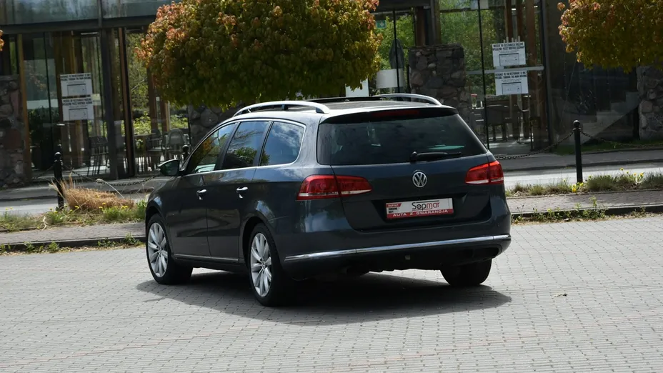VOLKSWAGEN Passat -
