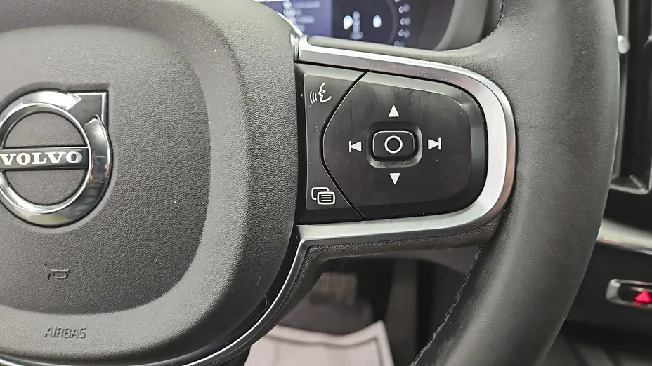 VOLVO XC60 -