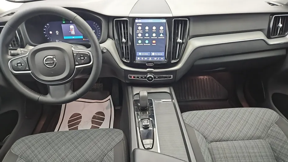 VOLVO XC60 -