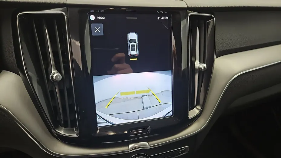 VOLVO XC60 -