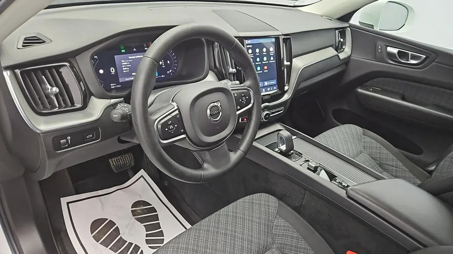 VOLVO XC60 -