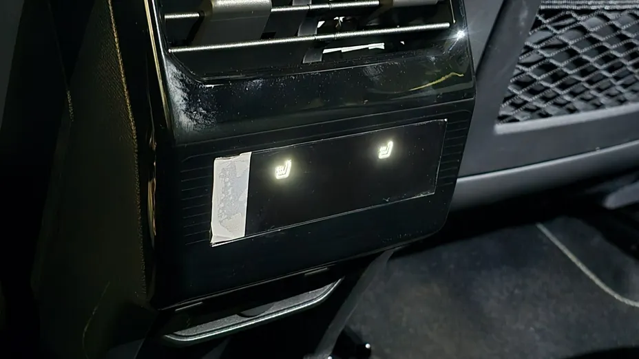PEUGEOT 3008 -