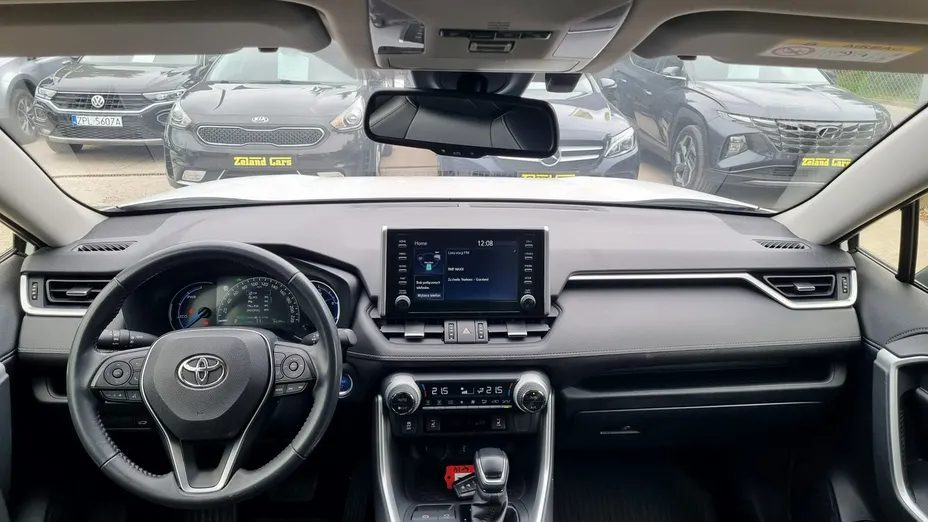 TOYOTA RAV4 -