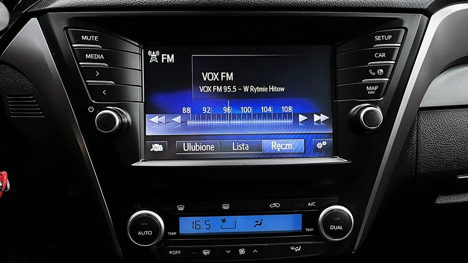 TOYOTA Avensis -