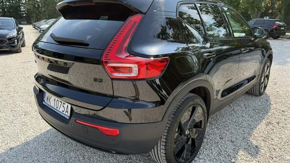 VOLVO XC40 -
