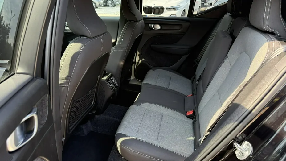VOLVO XC40 -
