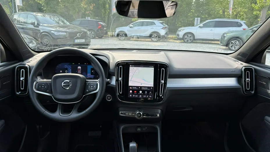 VOLVO XC40 -