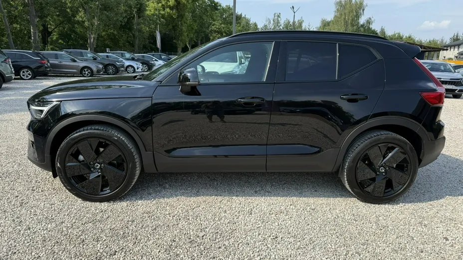 VOLVO XC40 -