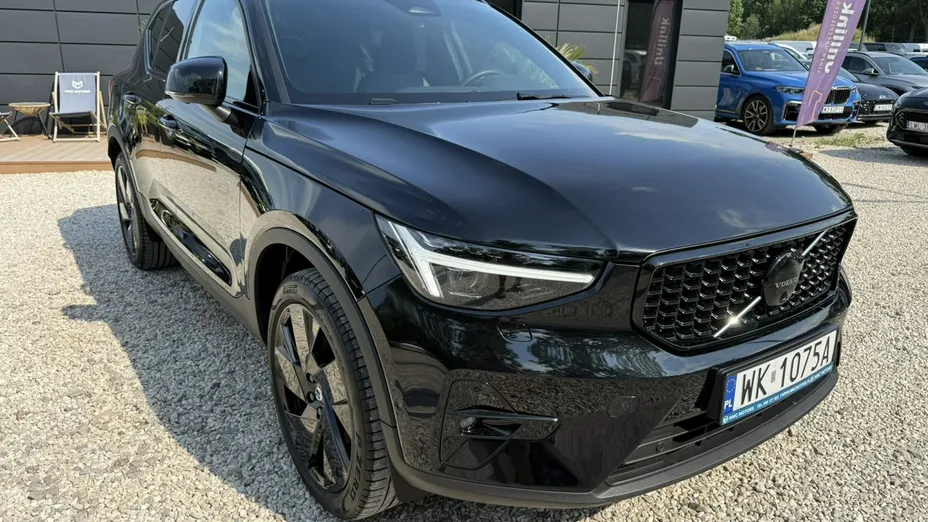 VOLVO XC40 -