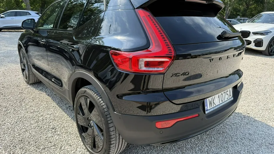 VOLVO XC40 -