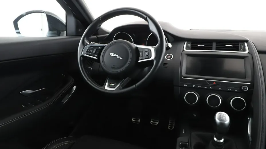 JAGUAR E-Pace -