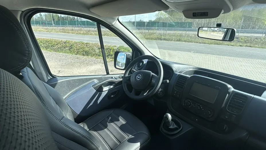 OPEL Vivaro -
