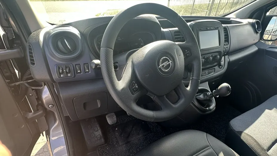 OPEL Vivaro -