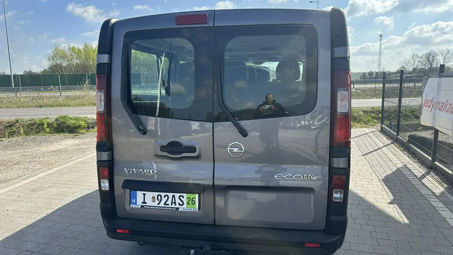 OPEL Vivaro -