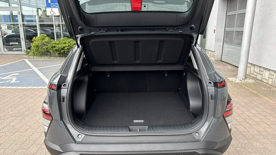 HYUNDAI Kona -
