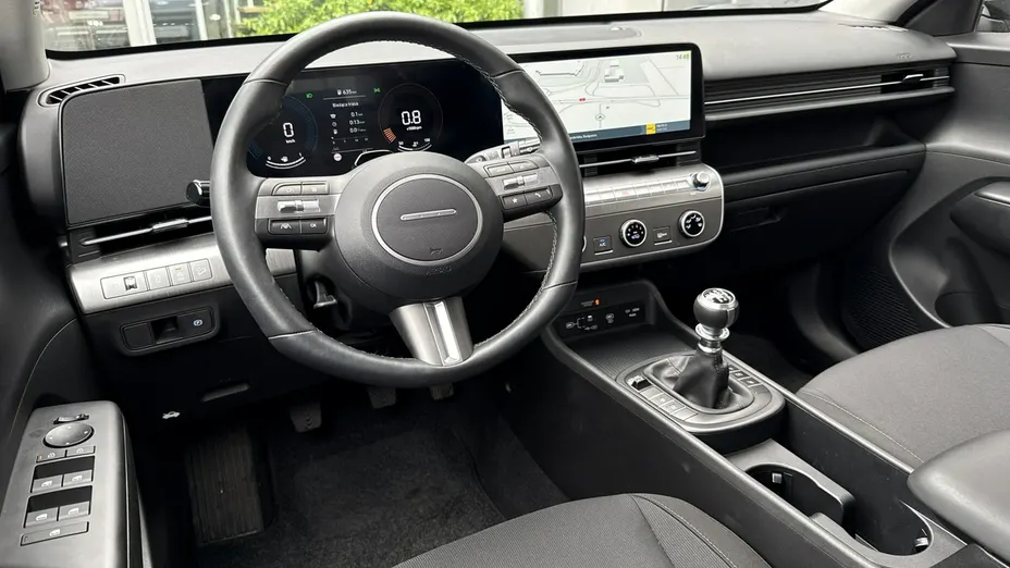 HYUNDAI Kona -