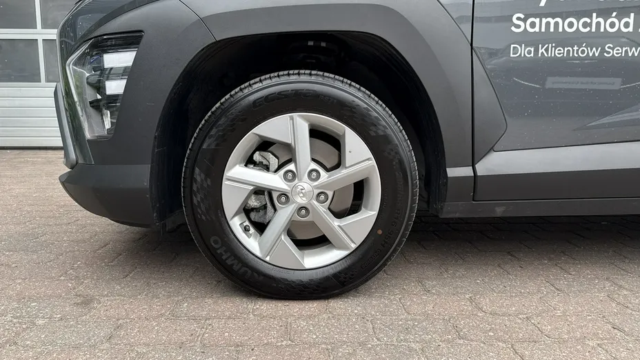 HYUNDAI Kona -