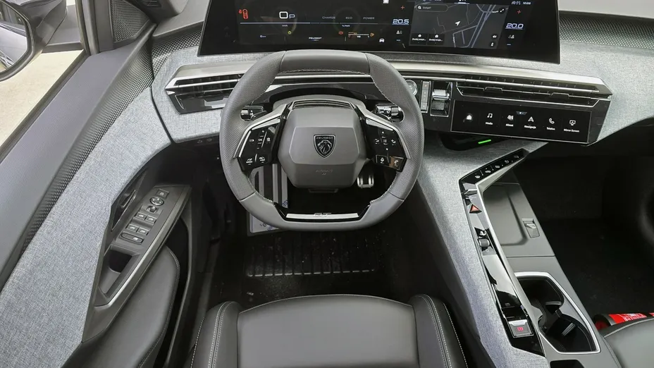 PEUGEOT 3008 -