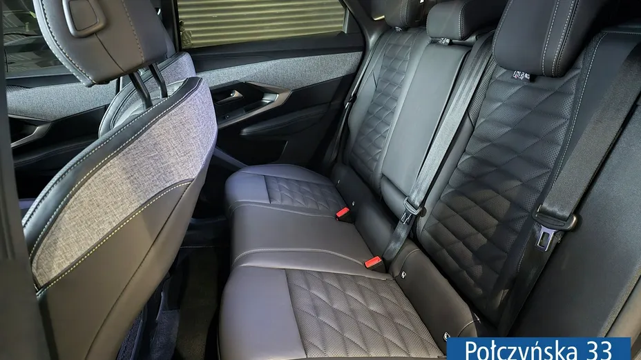 PEUGEOT 3008 -