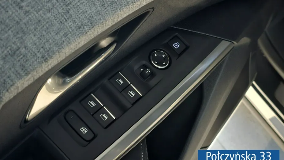 PEUGEOT 3008 -