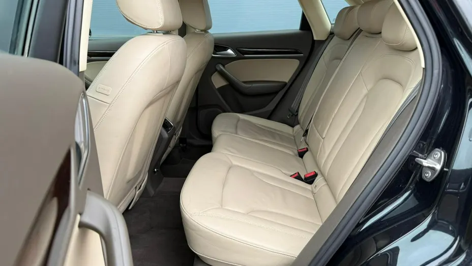 AUDI Q3 -