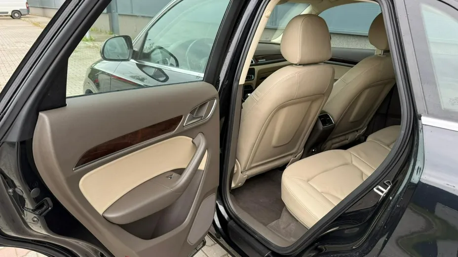 AUDI Q3 -