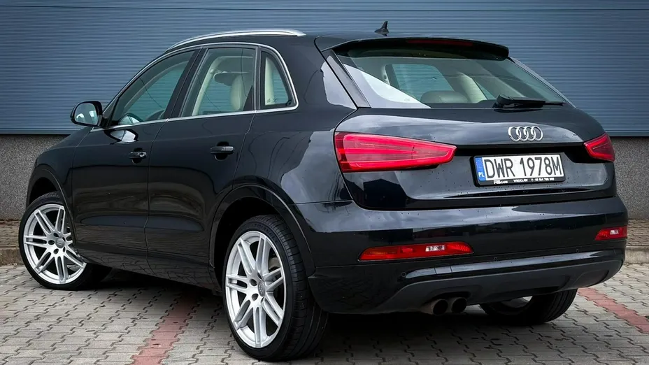 AUDI Q3 -