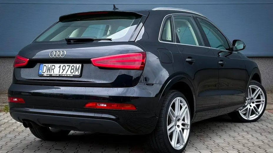 AUDI Q3 -