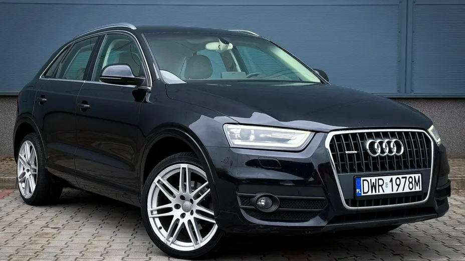 AUDI Q3 -