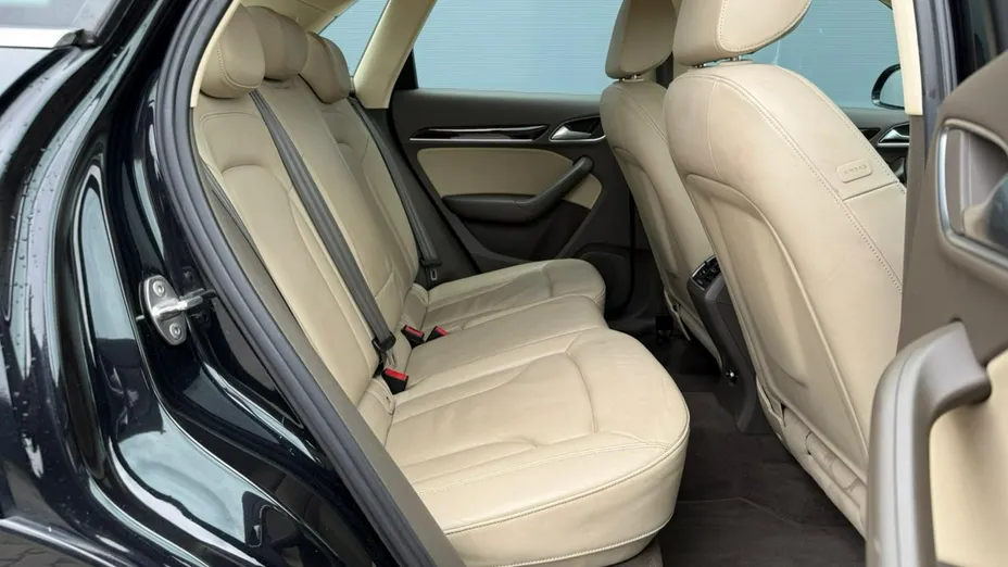 AUDI Q3 -