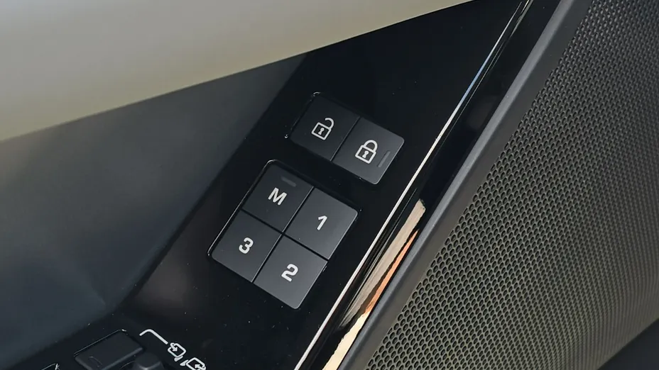 LAND ROVER Range Rover Velar -