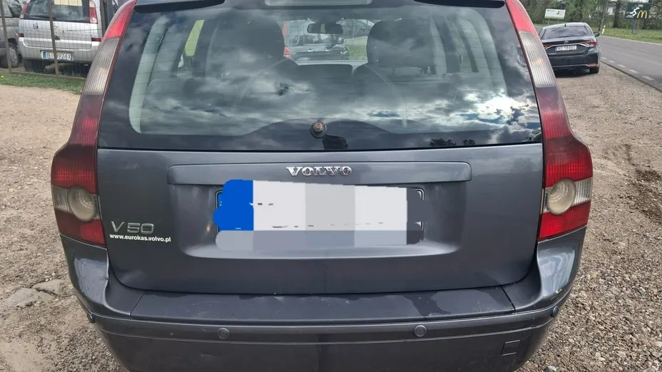 VOLVO V50 -