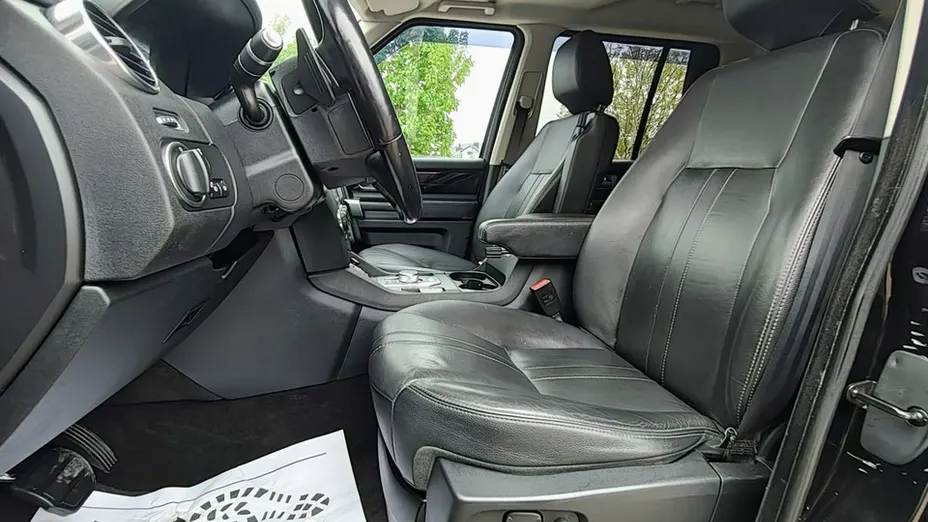 LAND ROVER Discovery -