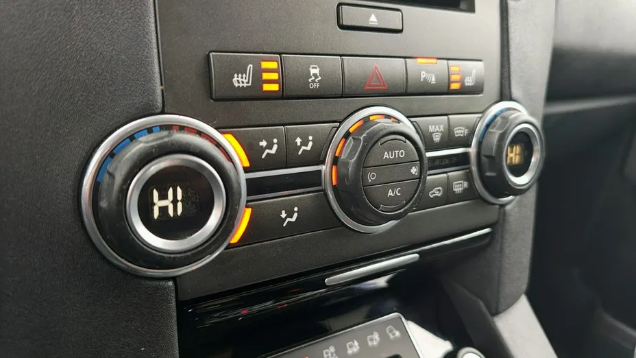 LAND ROVER Discovery -