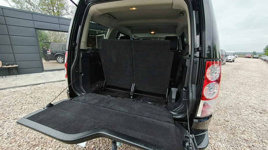 LAND ROVER Discovery -