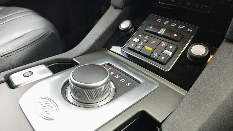 LAND ROVER Discovery -
