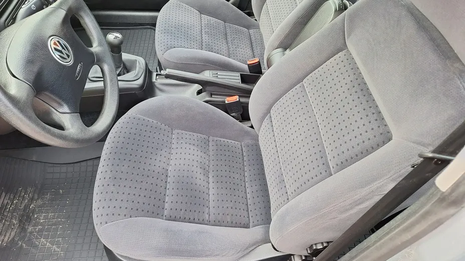 VOLKSWAGEN Passat -
