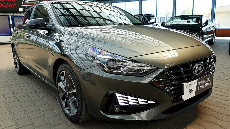 HYUNDAI i30 -