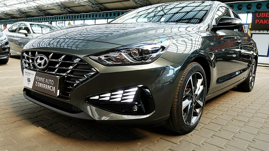 HYUNDAI i30 -