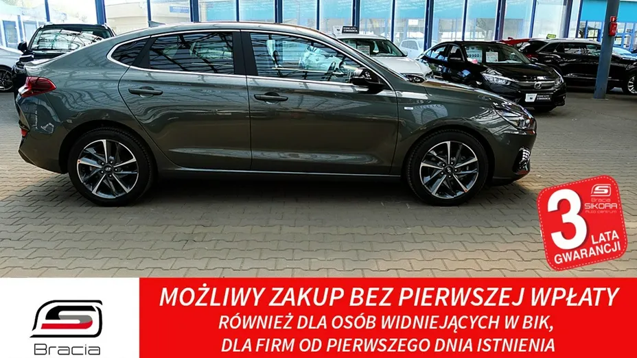 HYUNDAI i30 -