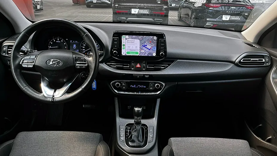 HYUNDAI i30 -
