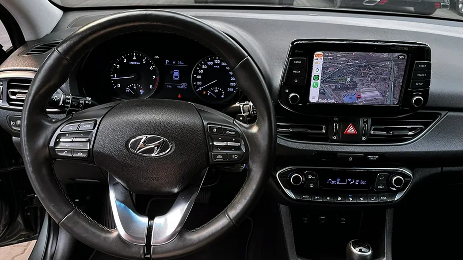 HYUNDAI i30 -