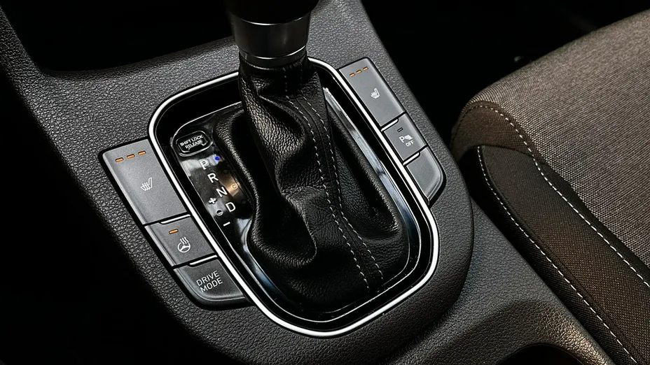 HYUNDAI i30 -