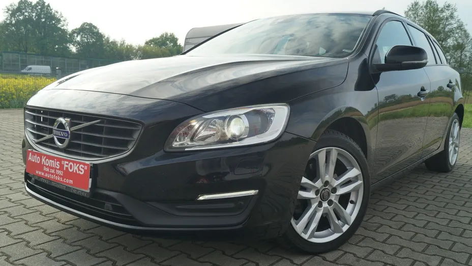 VOLVO V60 -