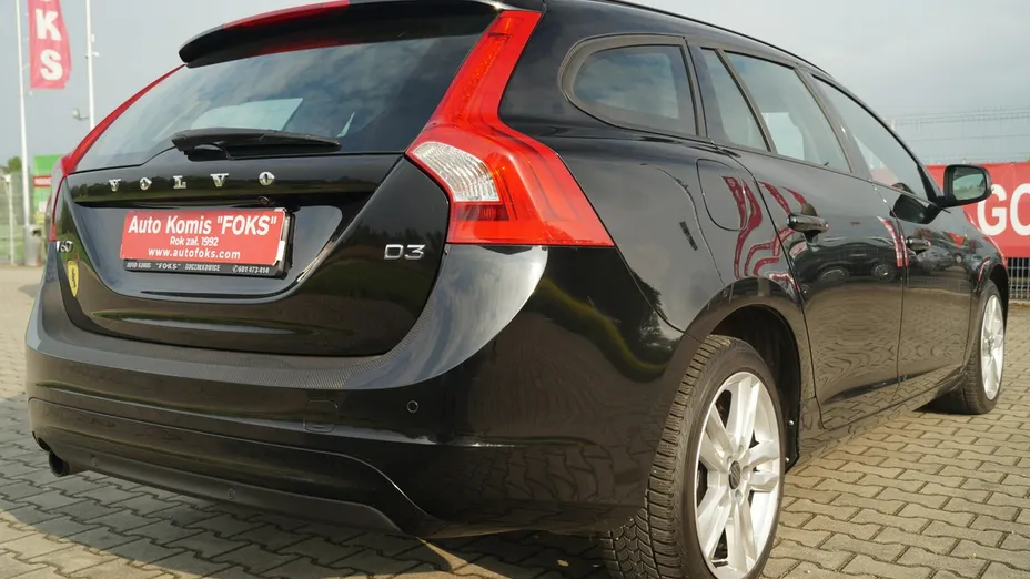 VOLVO V60 -